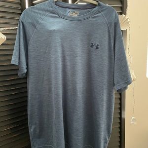 NWOT Men’s Heat Gear UnderArmour shirt